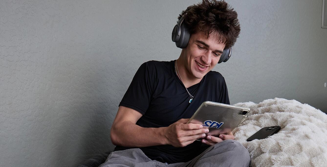 Student with his tablet